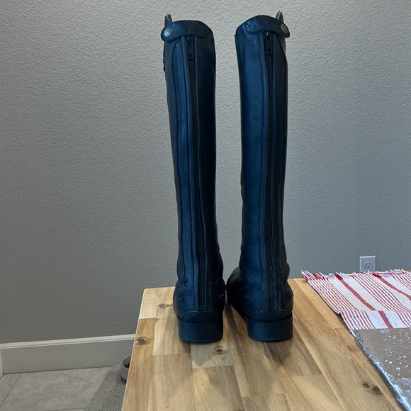 Black ariat tall boots zip ups - Picture 3 of 6